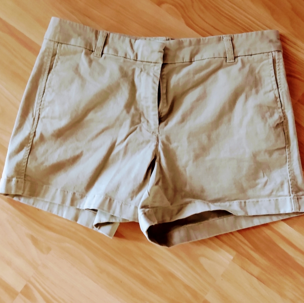Jcrew ladies shorts....4 Inch....Size 12